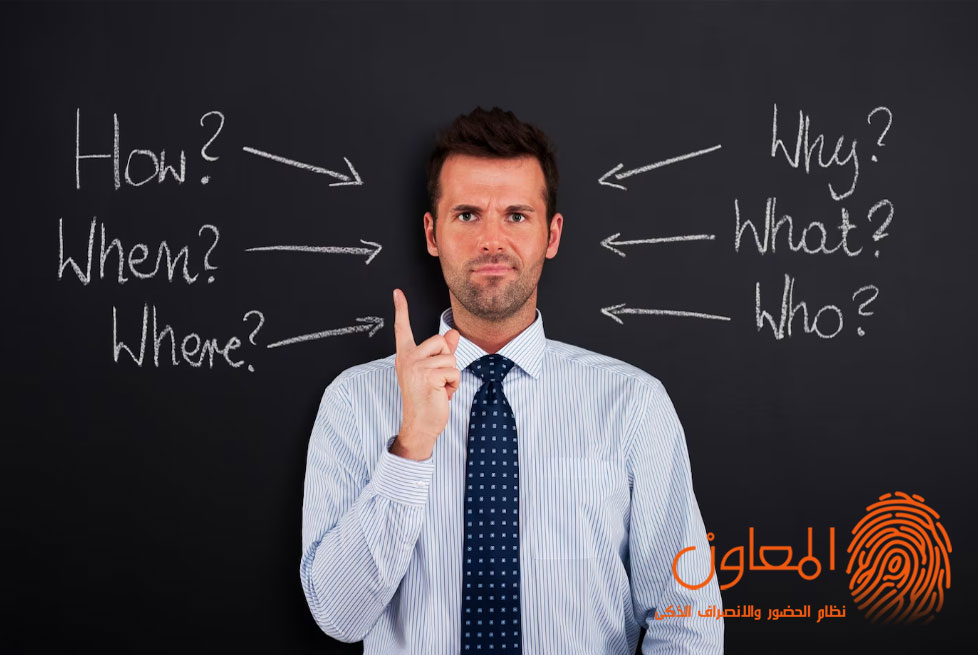إجراء مقابلة شخصية لاختبار الاتصال والشخصية والتوجهات المهنية للمرشح