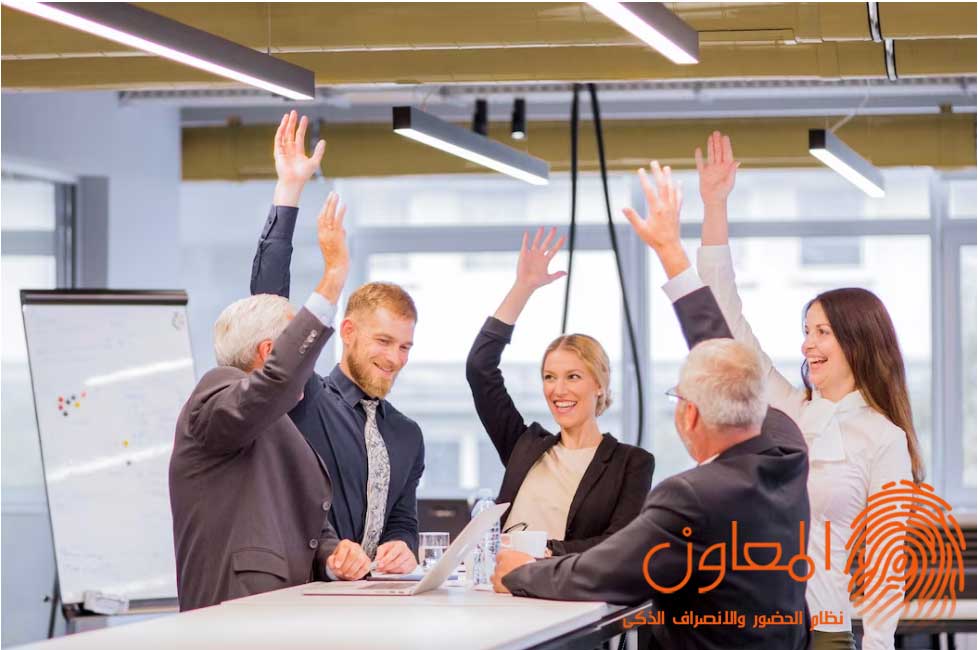تحسين التواصل والتنسيق باستخدام أنظمة إدارة الموظفين المتقدمة