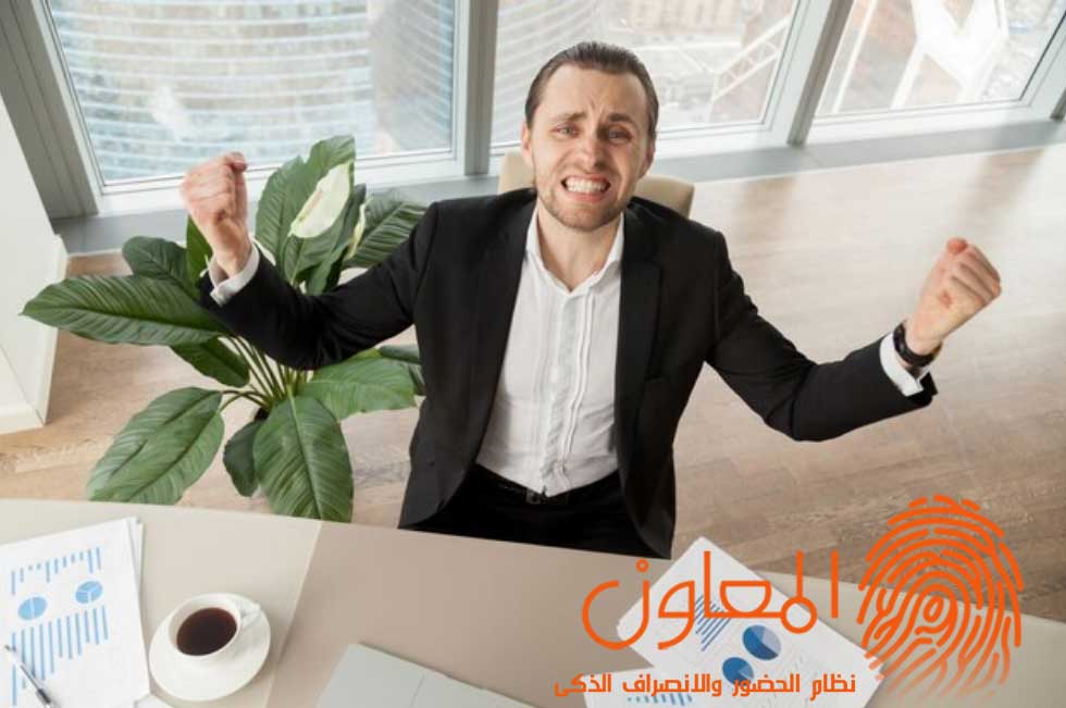 كيف يساعد نظام الحضور والانصراف الذكي في تحديد المكافآت المستحقة؟